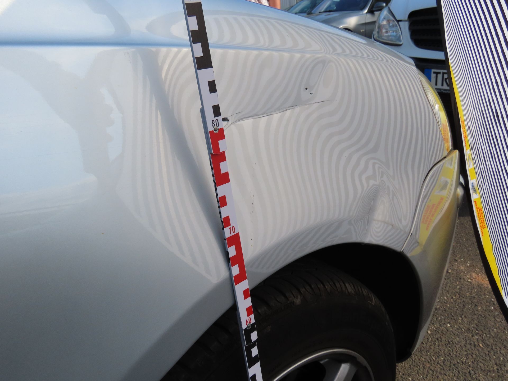 Schaden Kotflügel vorn rechts