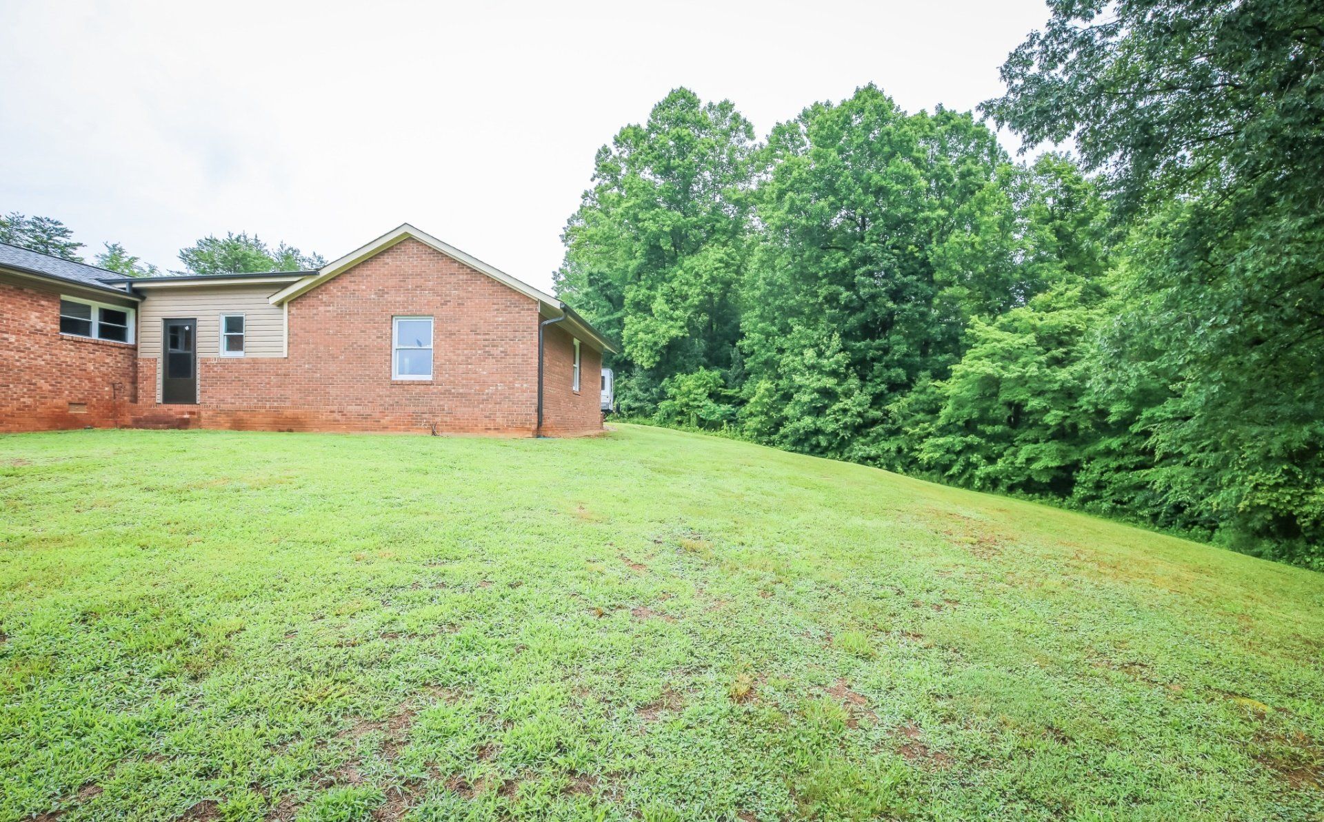 9211 US Highway 158 Stokesdale NC 27357