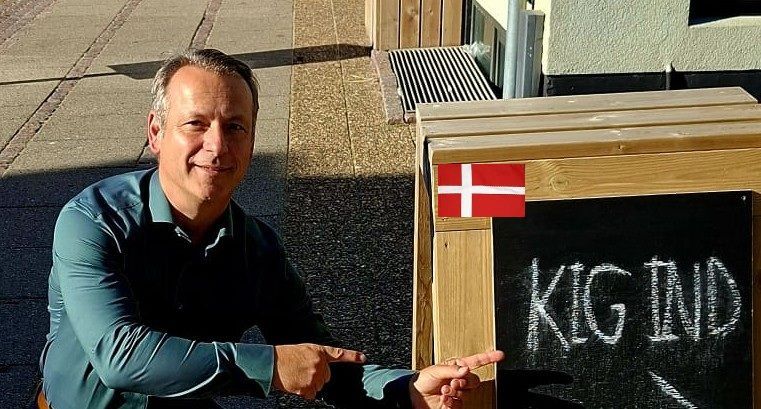 Without the national flag - would you have guessed the country I am in here?