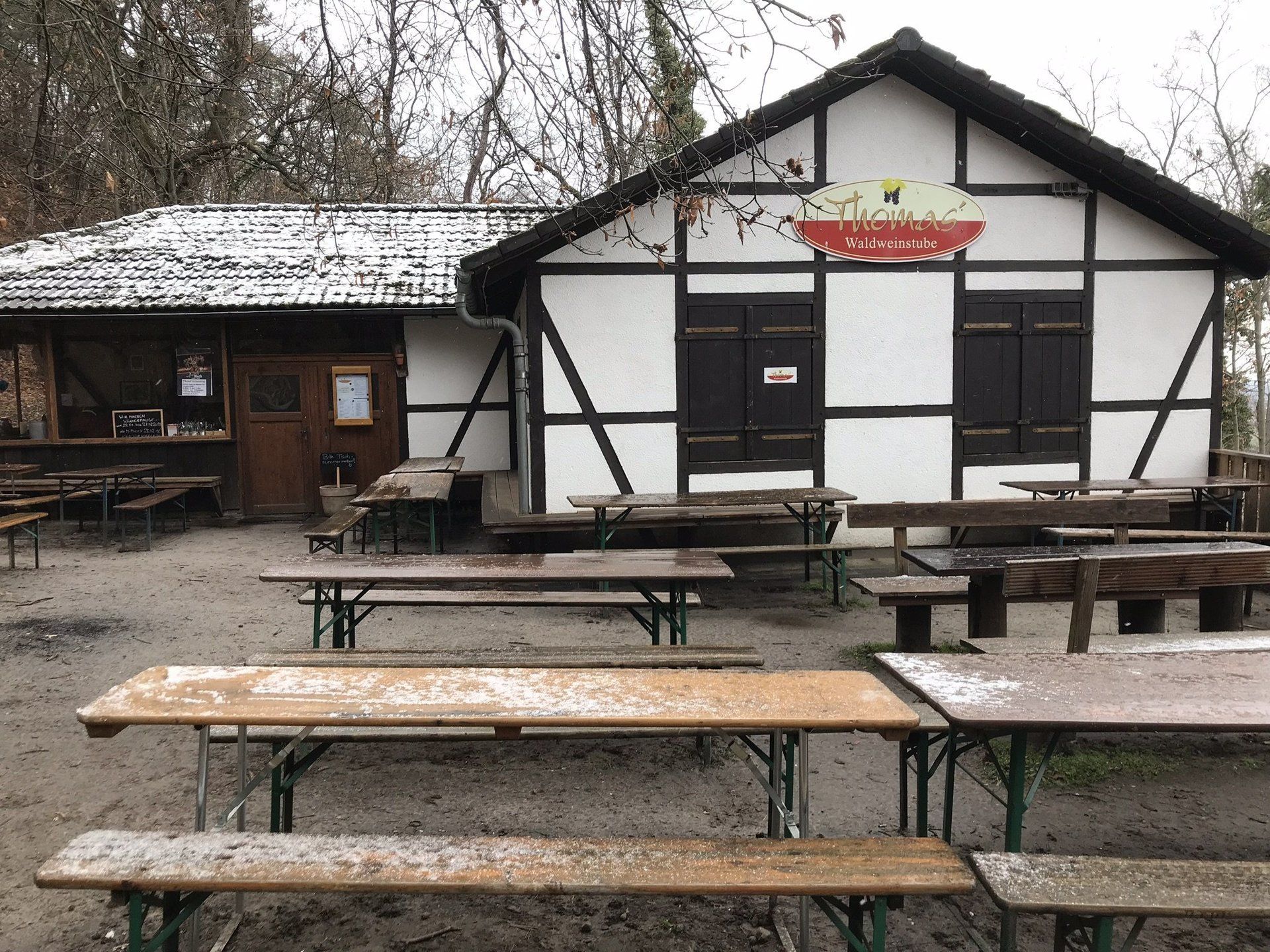 Toms Hütte, waldweinstube