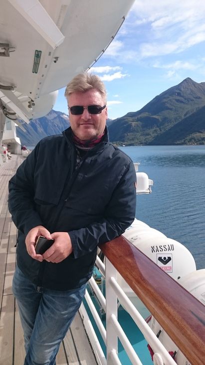 Björn {mit Flocke}