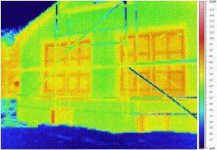 Thermografie Aufnahme (Wärmebild) vom Passivhaus