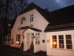 Restaurant Irodion in Norderstedt bei Nacht