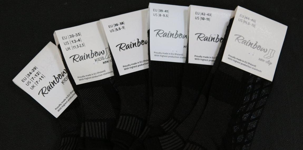 Antirutsch-Socken Erwachsene Gr. 36-38, Gr. 39-41, Gr. 42-43, Gr. 44-46 je 6 €
