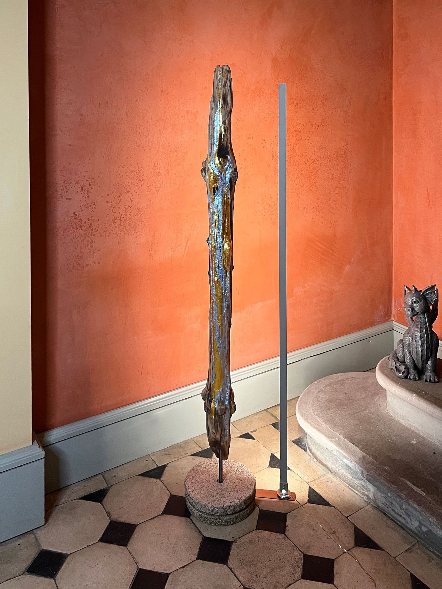 Zirbenholz, Stele, Beleuchtung, Sockel drehbar