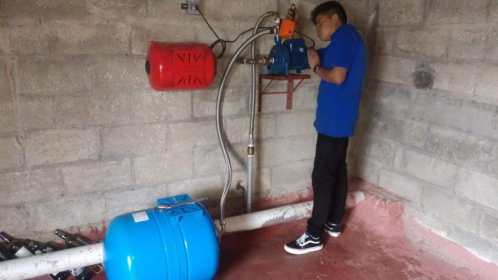 Mantenimiento de bomba de agua