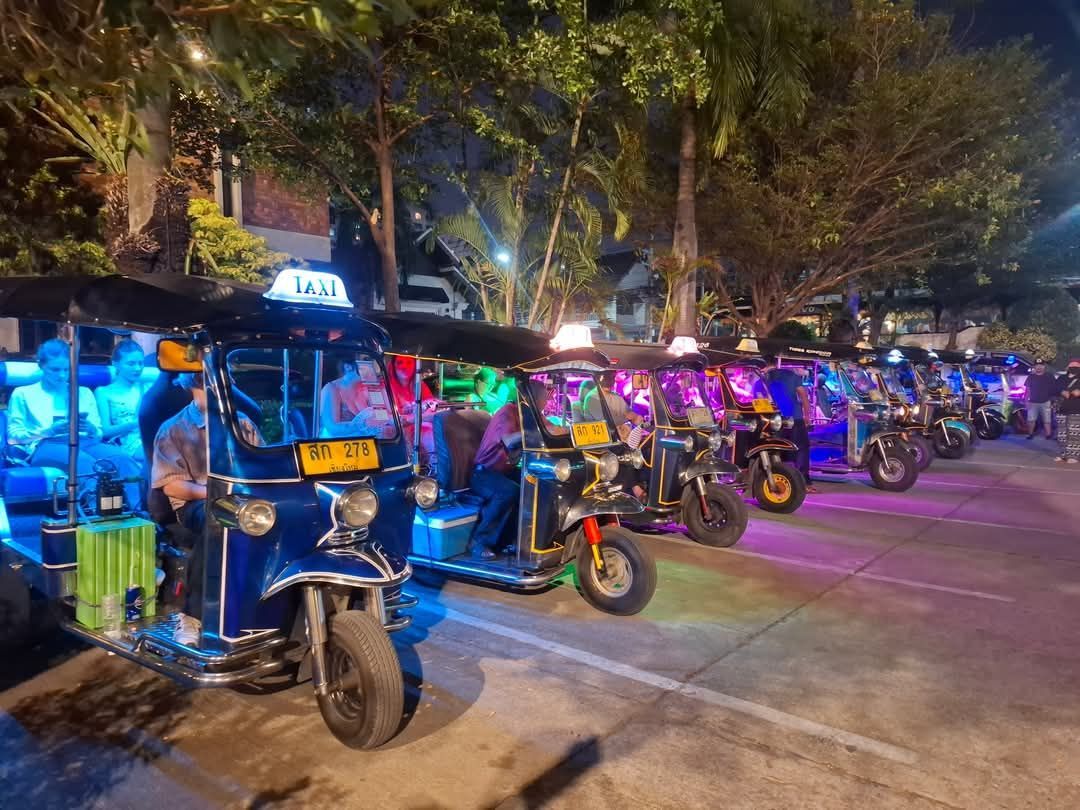 Best of Chiang Mai by Tuk Tuk - Private Tour Packages Chiang Mai & North Thailand Best of Chiang Mai by Tuk Tuk - Private Tour Packages Chiang Mai & North Thailand