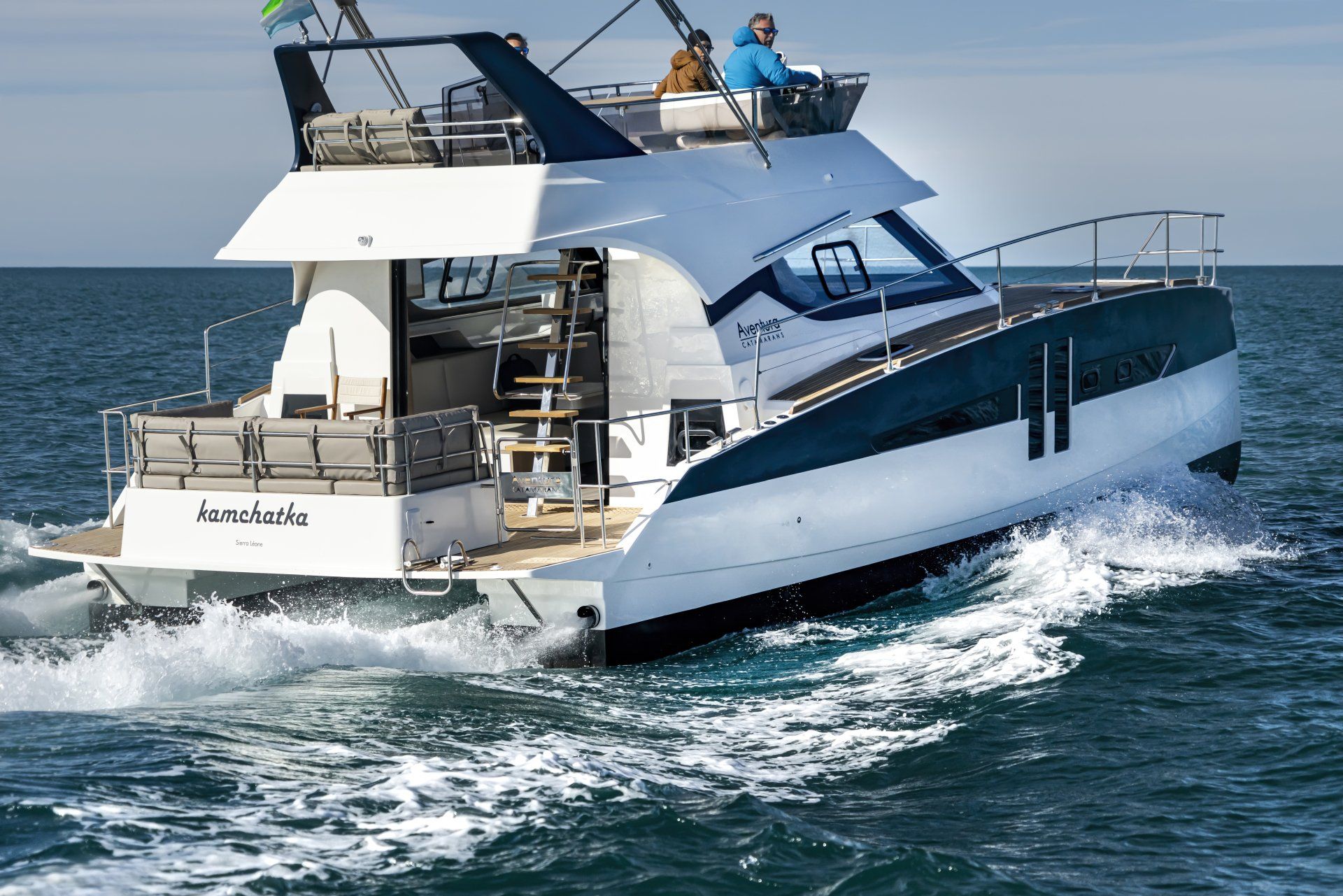 aventura catamarans power 10