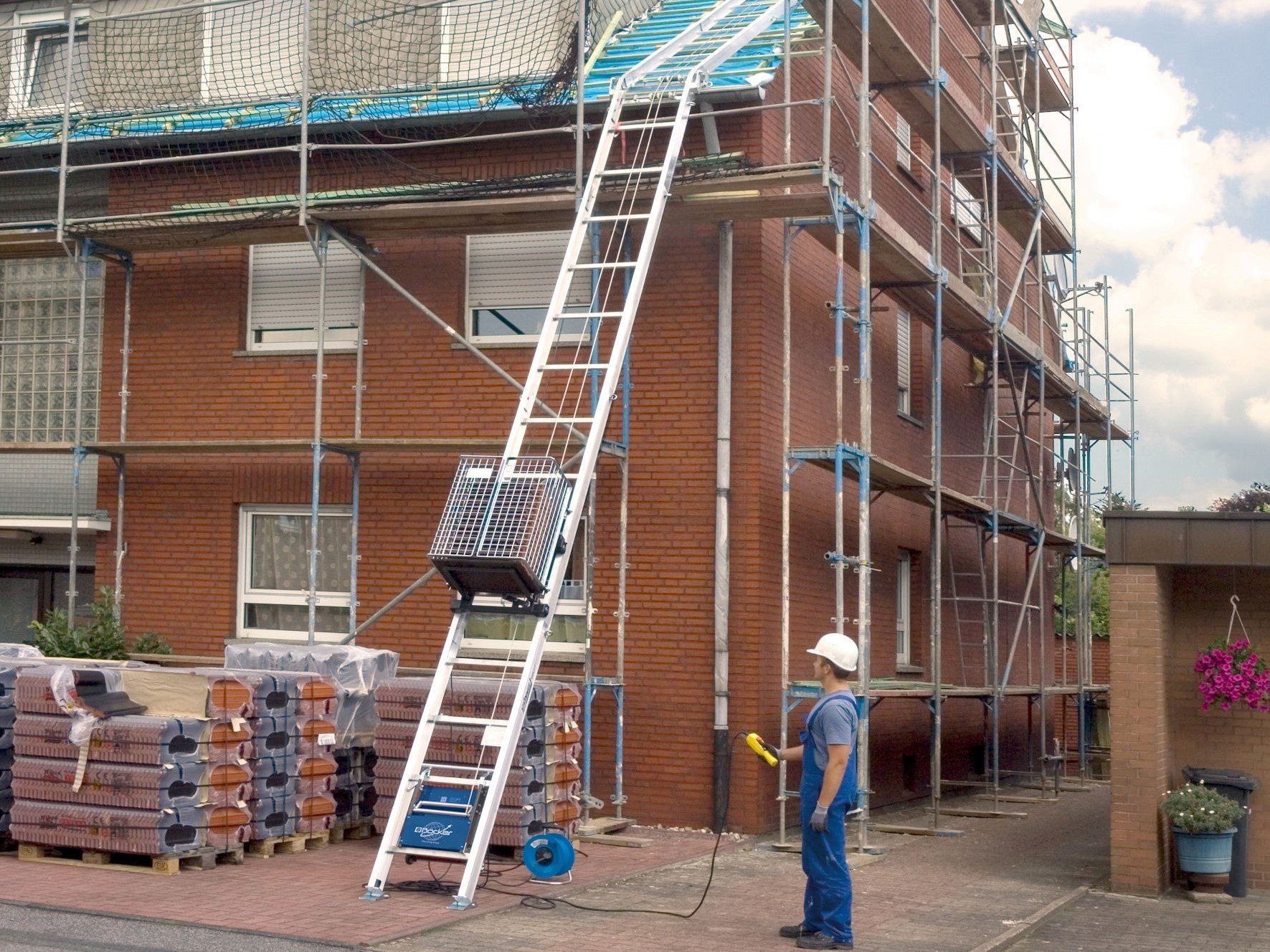 Bauaufzüge, Steckaufzüge und Dachdeckeraufzüge mieten