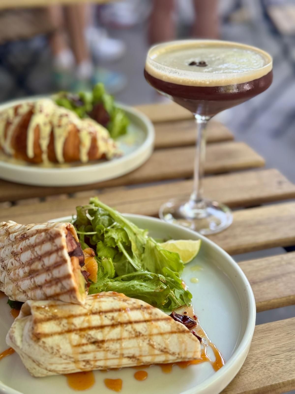 Eggs Benedict Croissant & Espresso Martini Alkoholfrei