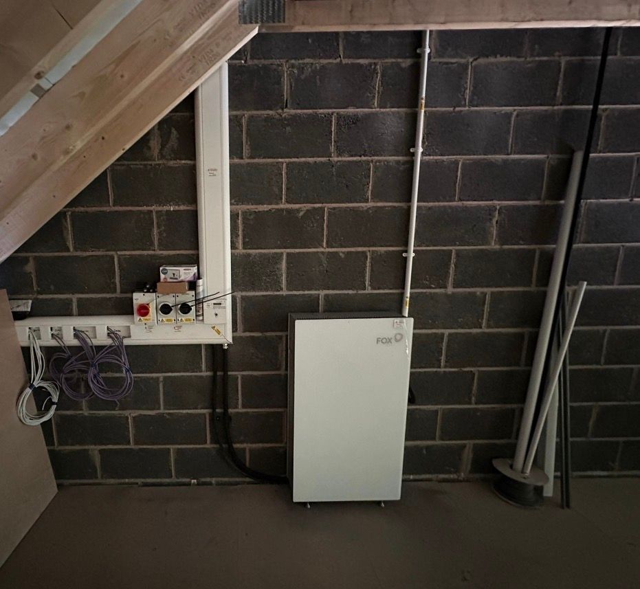 Fox all-in-one solar battery storage installation