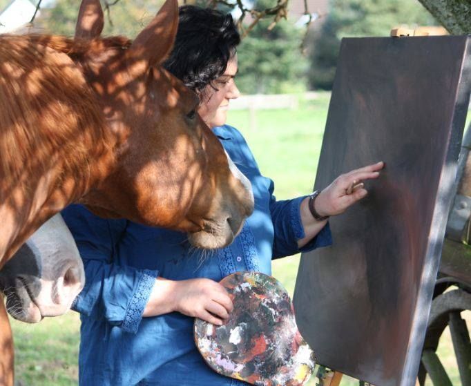 Foto Pferd und Mensch vor Leinwand