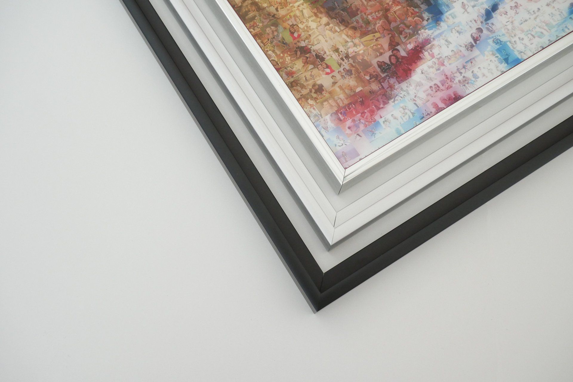 Fotomosaik auf Forexplatte im Aluminium Kantenschutzrahmen. Silber matt und glänzend und schwarz