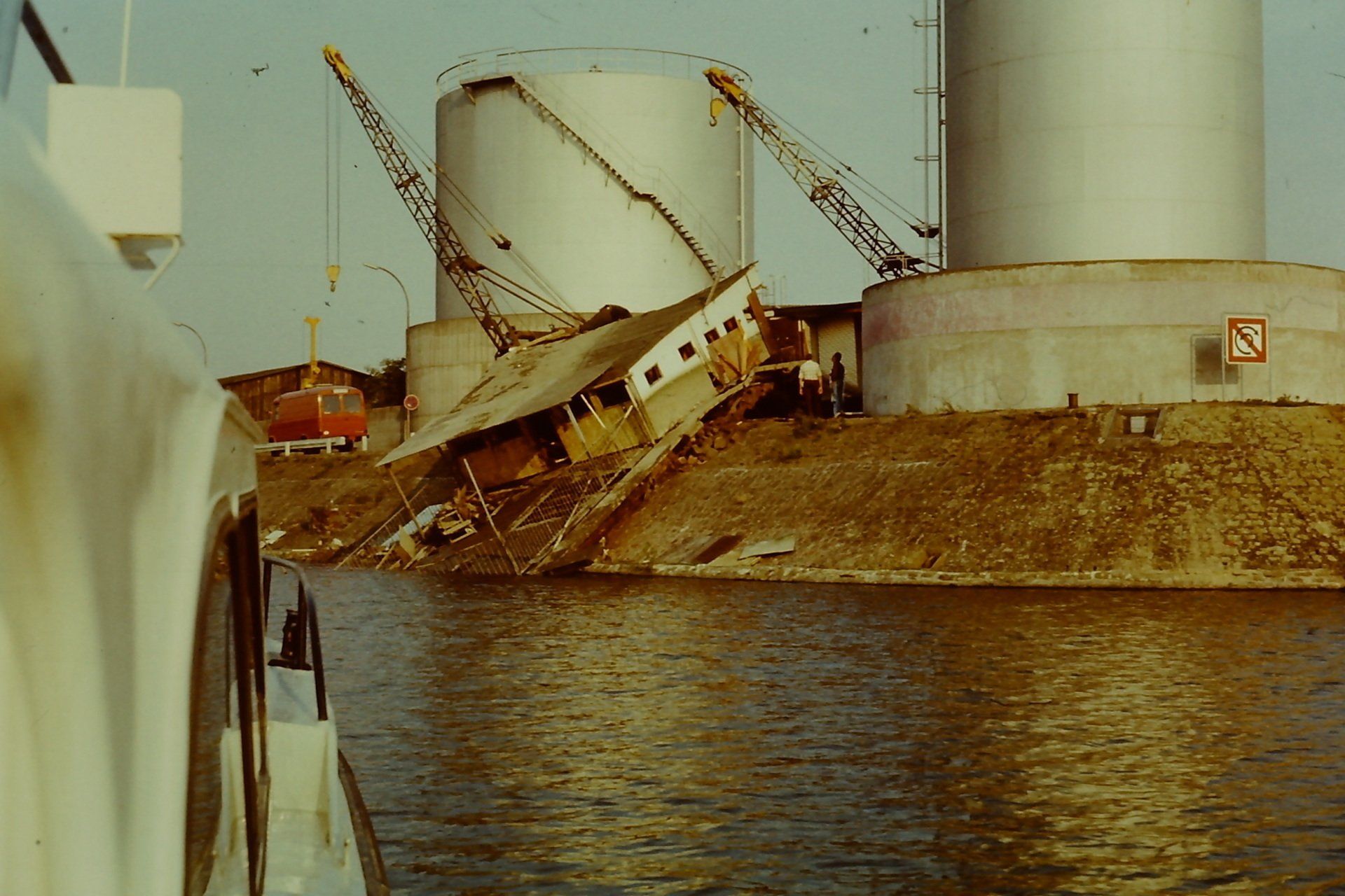 liegeplatz motorboot mannheim