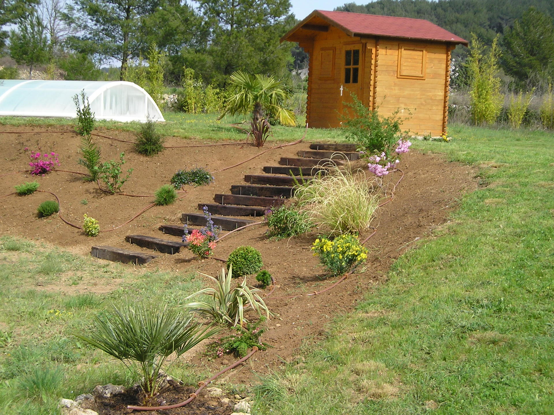 terrasse, voies carrossables, allées piétonnières, pas japonais, barrettes d'ardoise, en dalles de pierre, pavé granit, opus...