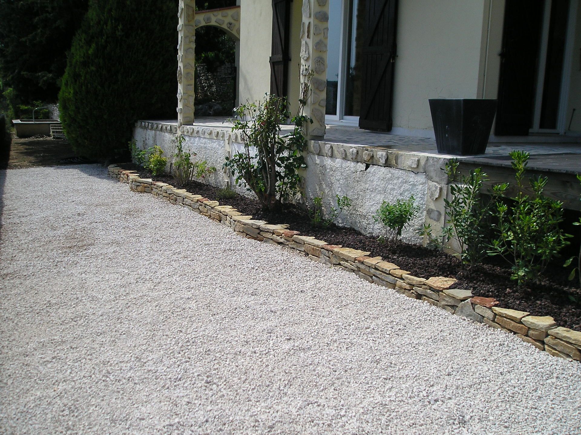 espace calcaire, gravier, gravier roulé, pouzzolane..