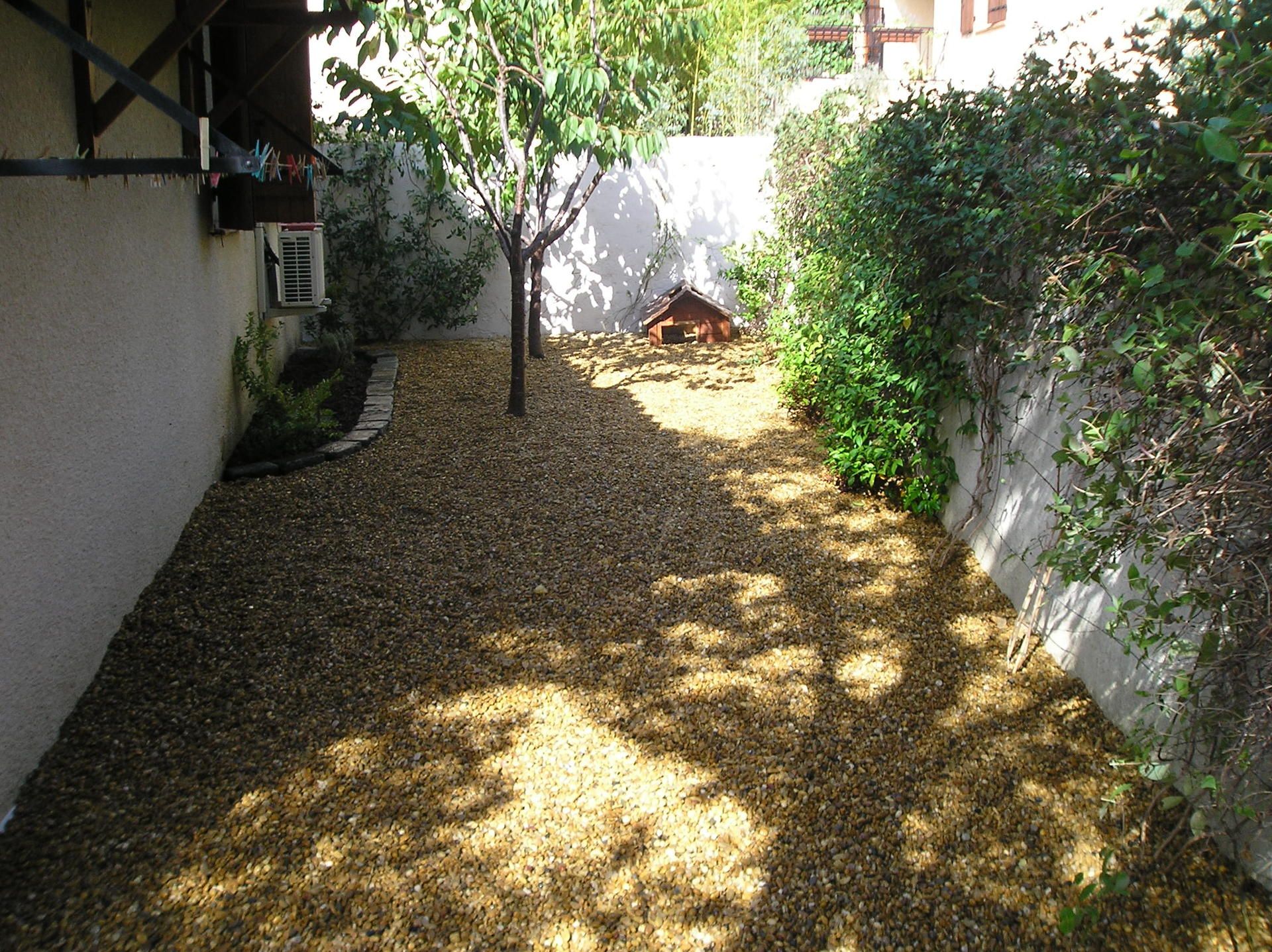 espace calcaire, gravier, gravier roulé, pouzzolane..