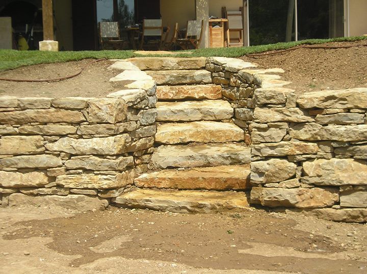 terrasse, voies carrossables, allées piétonnières, pas japonais, barrettes d'ardoise, en dalles de pierre, pavé granit, opus...