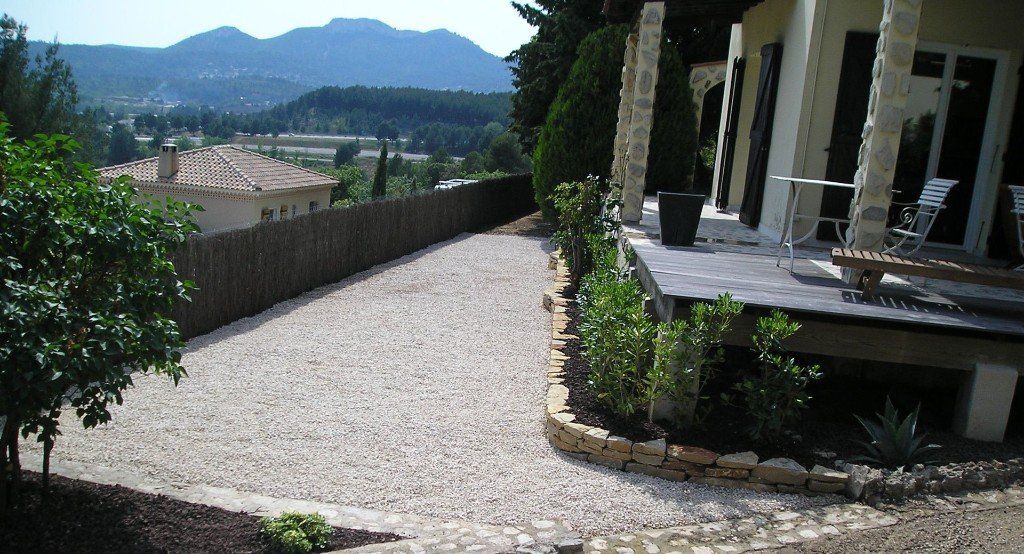 espace calcaire, gravier, gravier roulé, pouzzolane..