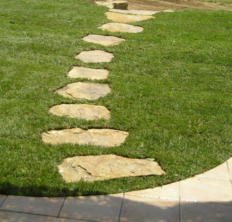 terrasse, voies carrossables, allées piétonnières, pas japonais, barrettes d'ardoise, en dalles de pierre, pavé granit, opus...