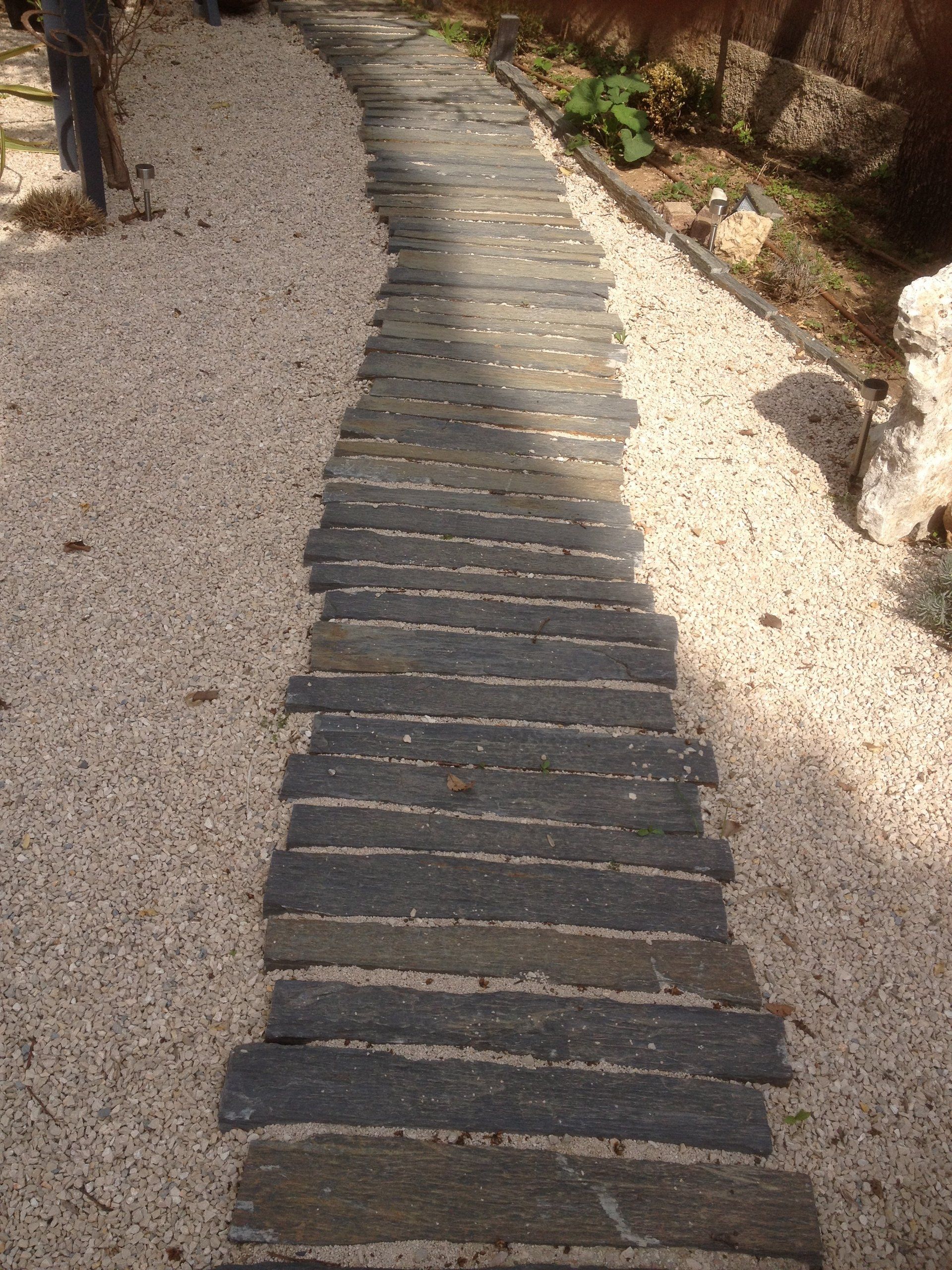 terrasse, voies carrossables, allées piétonnières, pas japonais, barrettes d'ardoise, en dalles de pierre, pavé granit, opus...