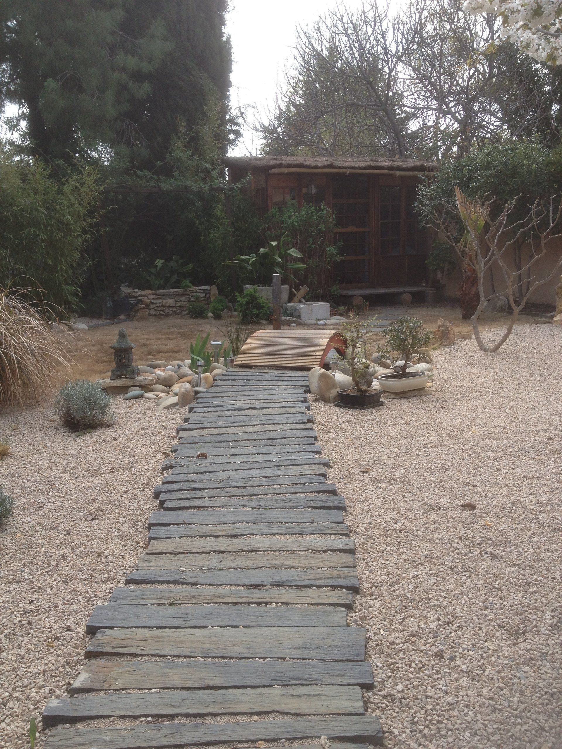 terrasse, voies carrossables, allées piétonnières, pas japonais, barrettes d'ardoise, en dalles de pierre, pavé granit, opus...