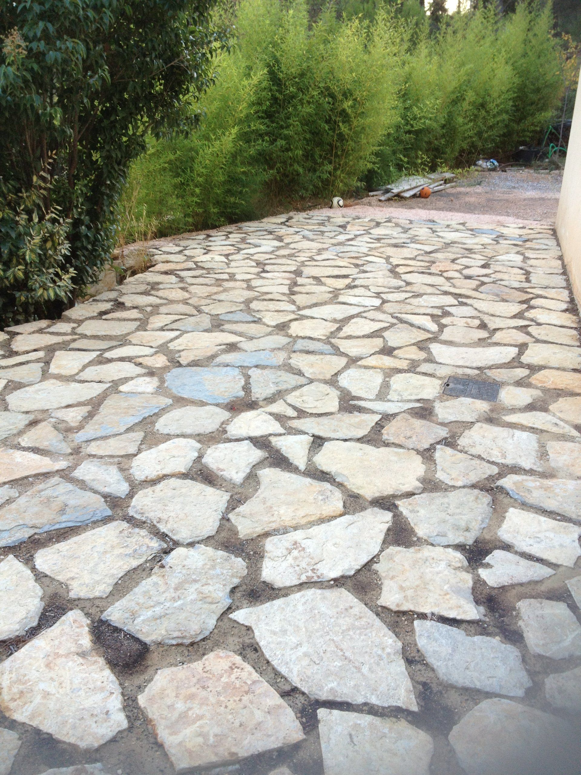 terrasse, voies carrossables, allées piétonnières, pas japonais, barrettes d'ardoise, en dalles de pierre, pavé granit, opus...