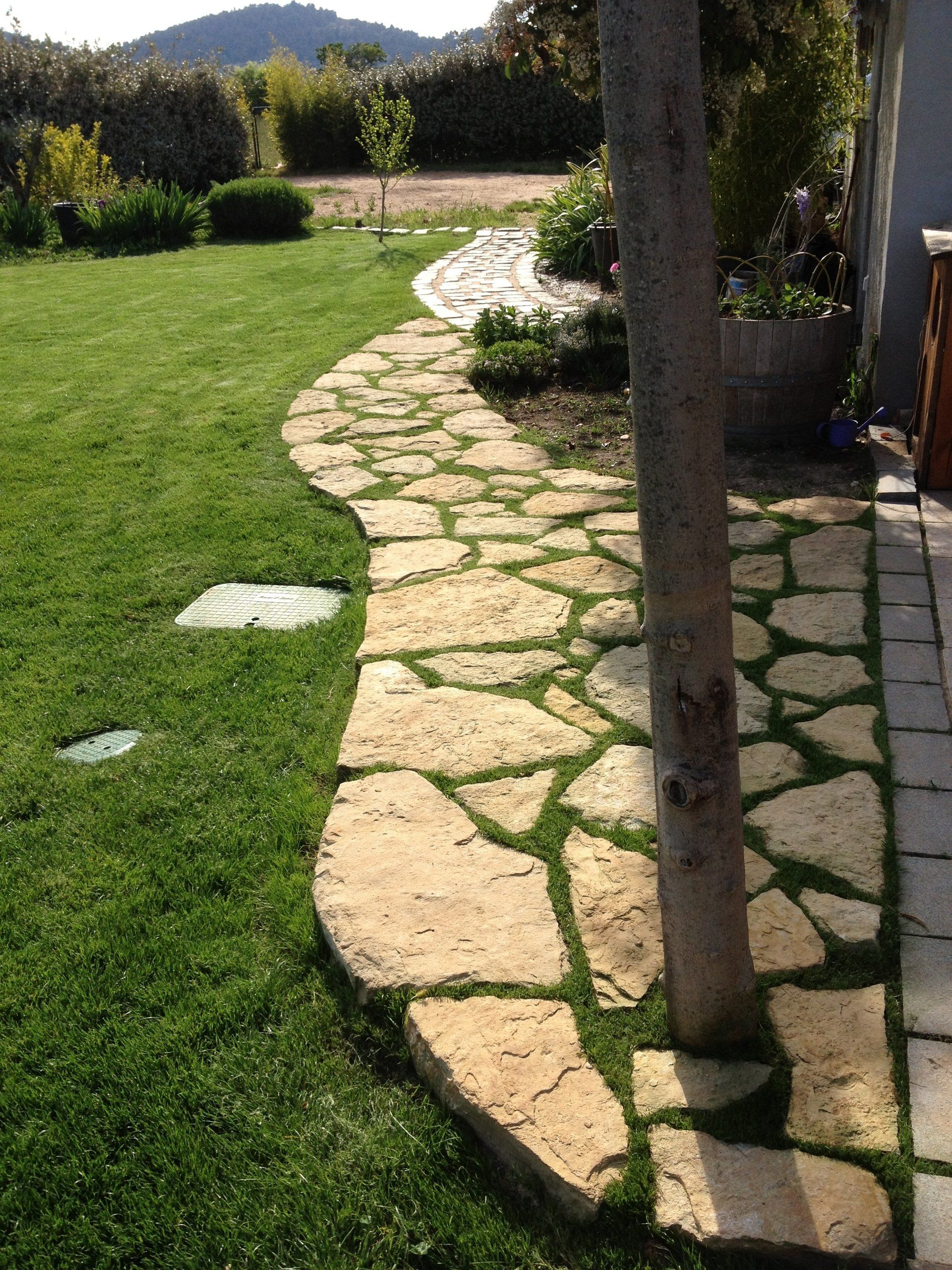 terrasse, voies carrossables, allées piétonnières, pas japonais, barrettes d'ardoise, en dalles de pierre, pavé granit, opus...