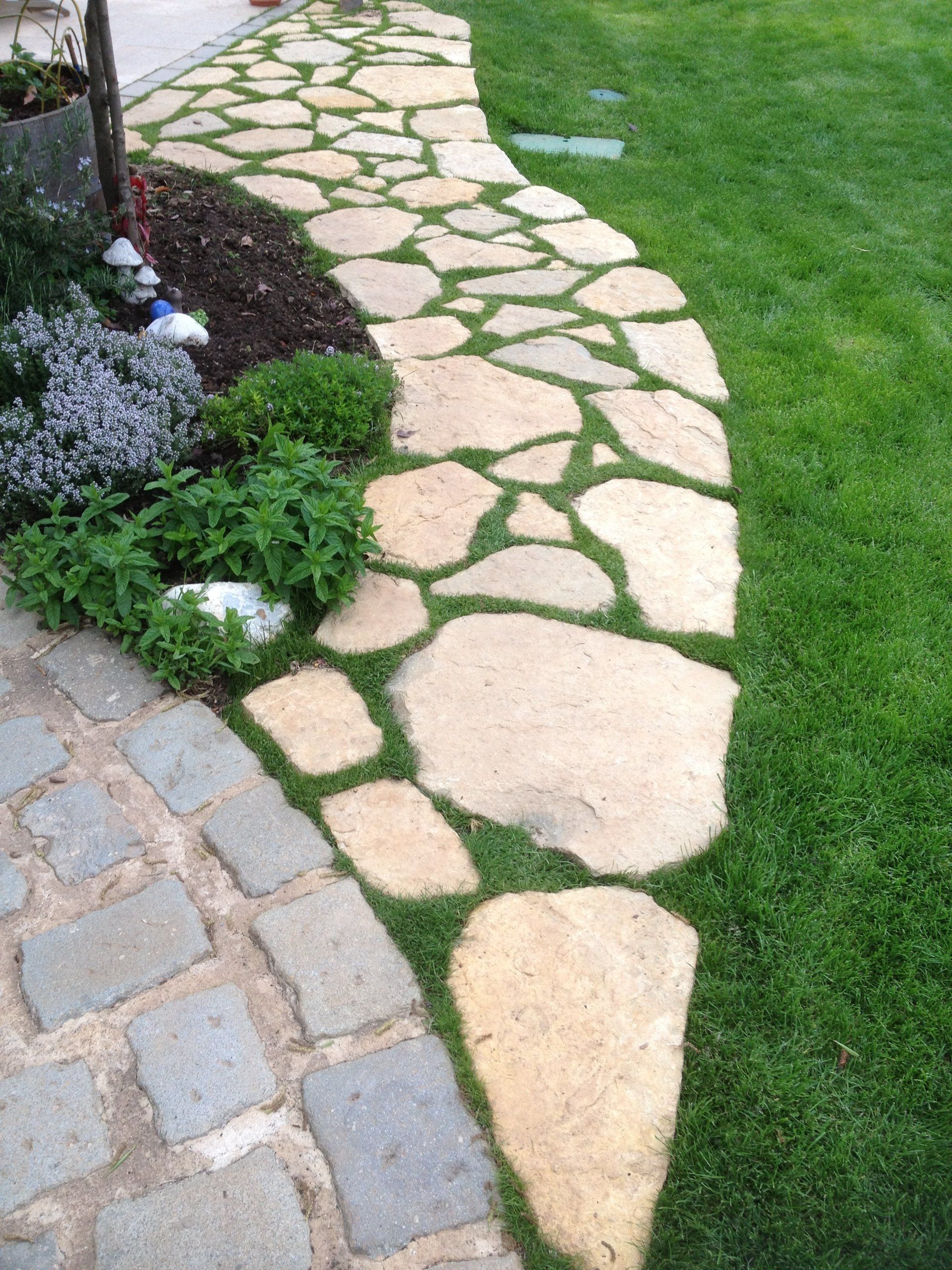 terrasse, voies carrossables, allées piétonnières, pas japonais, barrettes d'ardoise, en dalles de pierre, pavé granit, opus...