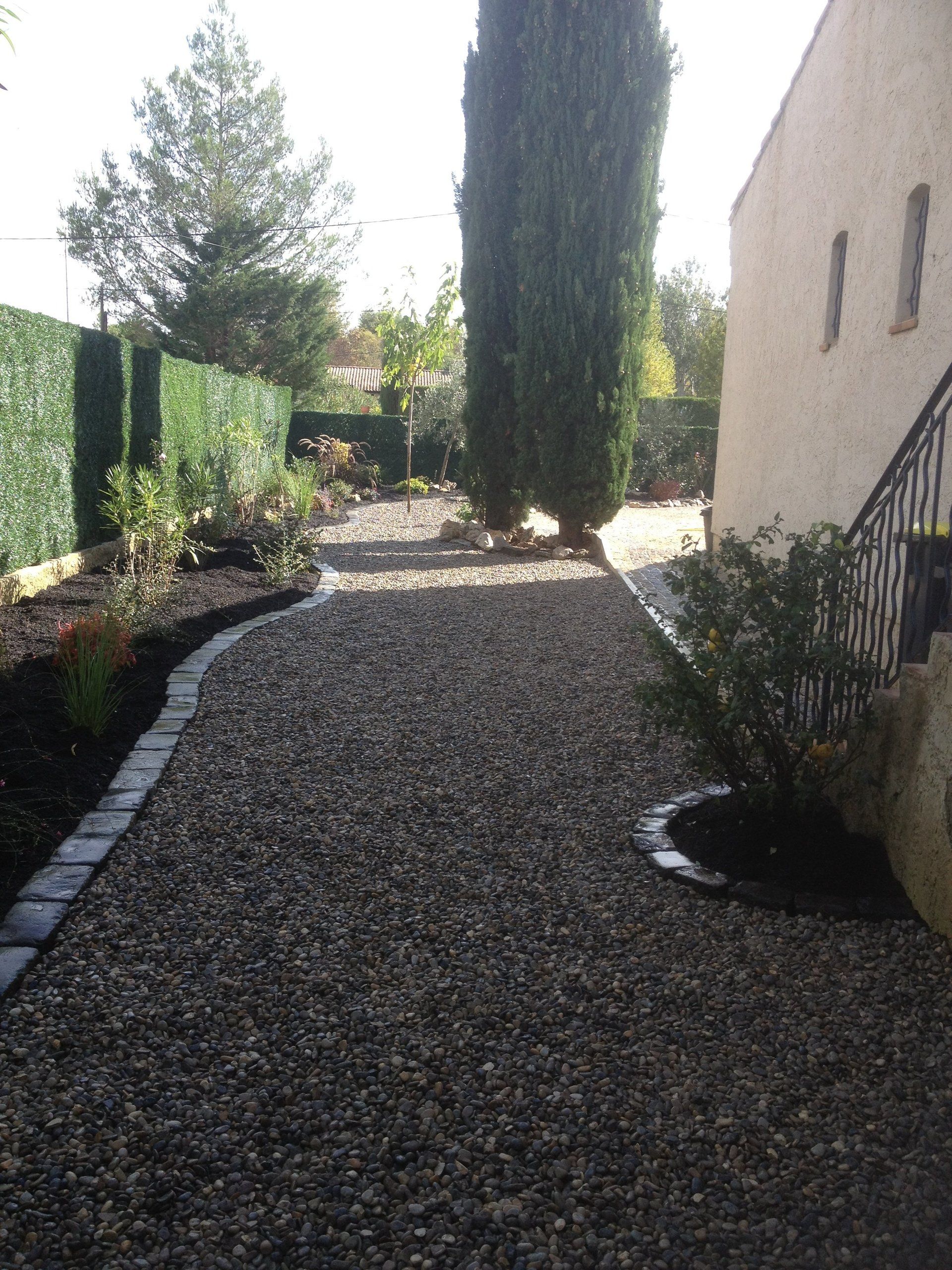 espace calcaire, gravier, gravier roulé, pouzzolane..