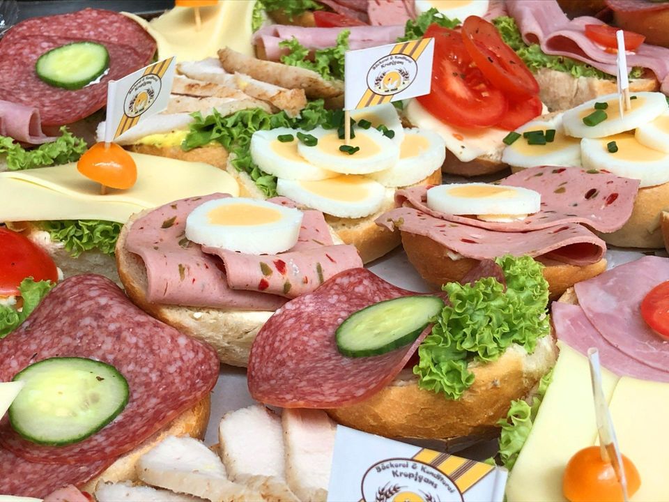 Bäckerei Kropfgans, Brot, Brötchen, Torten, Kuchen