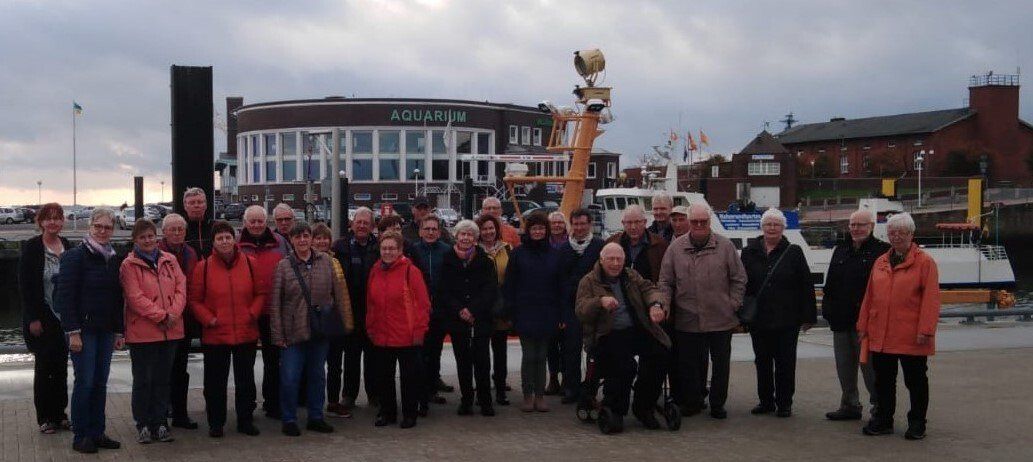 ehrenamtliche Unterstützer des Bürgervereins Tweelbäke in Wilhelmshaven bei der Dankeschönfahrt 2022