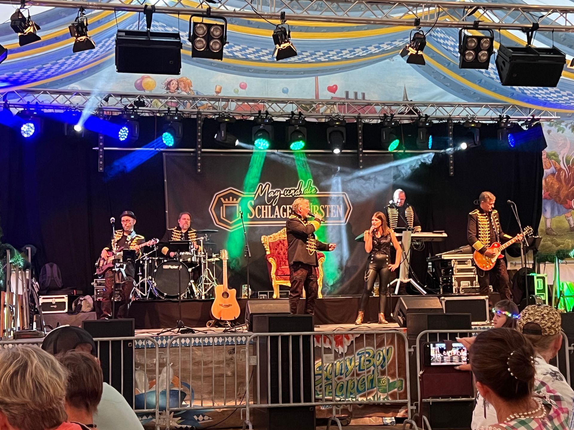 Schlager im Festzelt