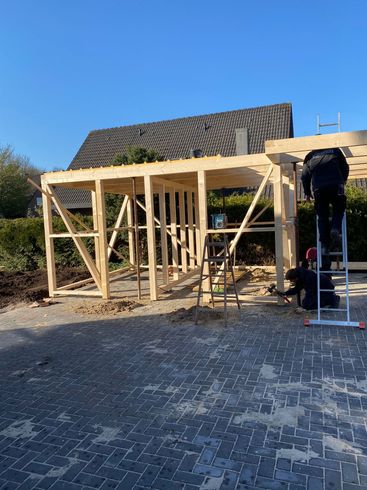 Holzkonstruktion im Bau