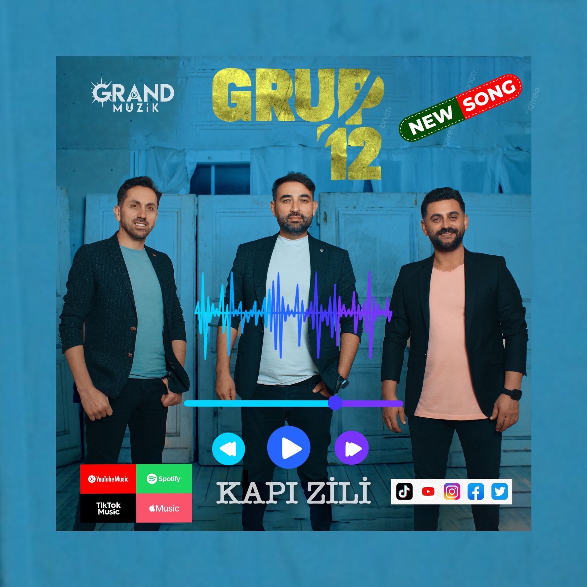 Grup 12 üyeleri, klip çekimi sırasında enerjik ve uyumlu bir pozda bir arada görülüyor.