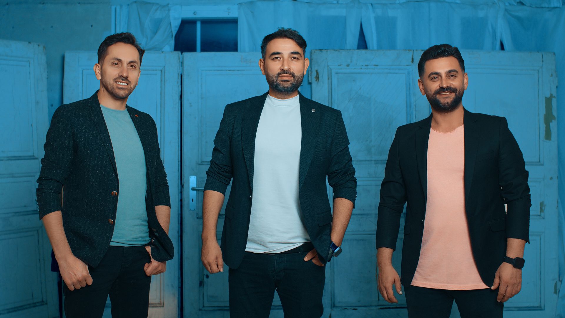 Grup 12 müzik grubu üyeleri, düğün ve etkinliklerde sahne alan profesyonel Türk müzik grubu