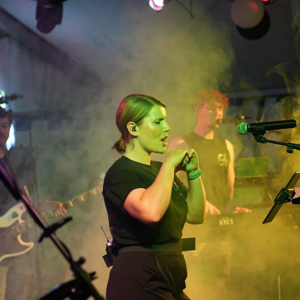 Anna Pagany Sängerin SíClaro Band