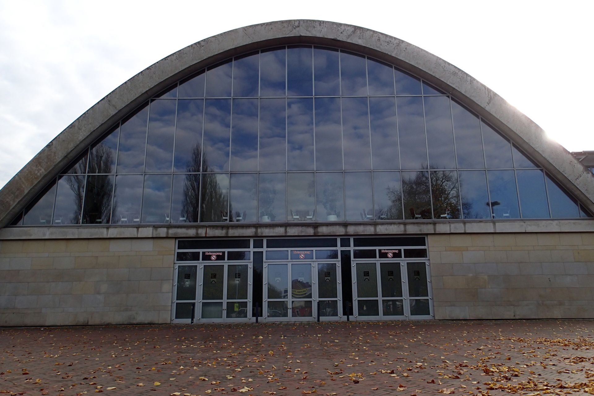 Silhouette der Weser-Ems-Hallen