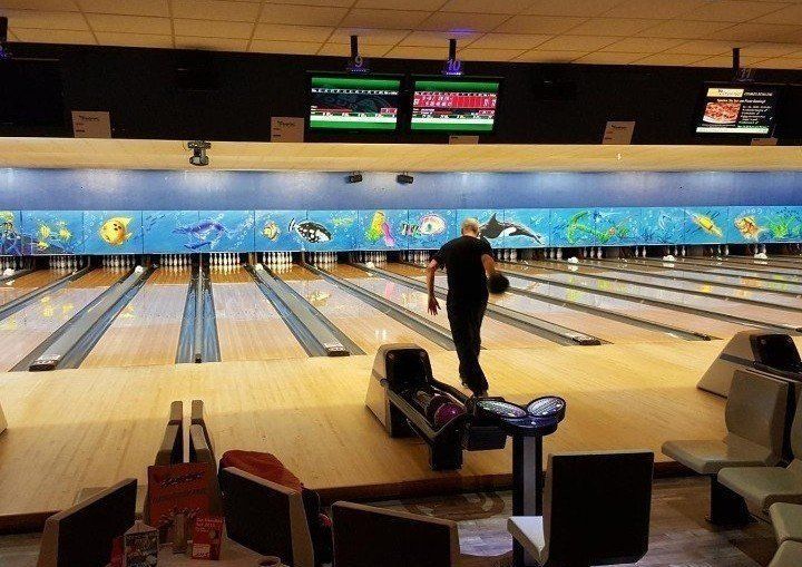 Wie Lange Dauert Ein Bowling Spiel Mit 4 Personen Bowling: Preise und Aktionen