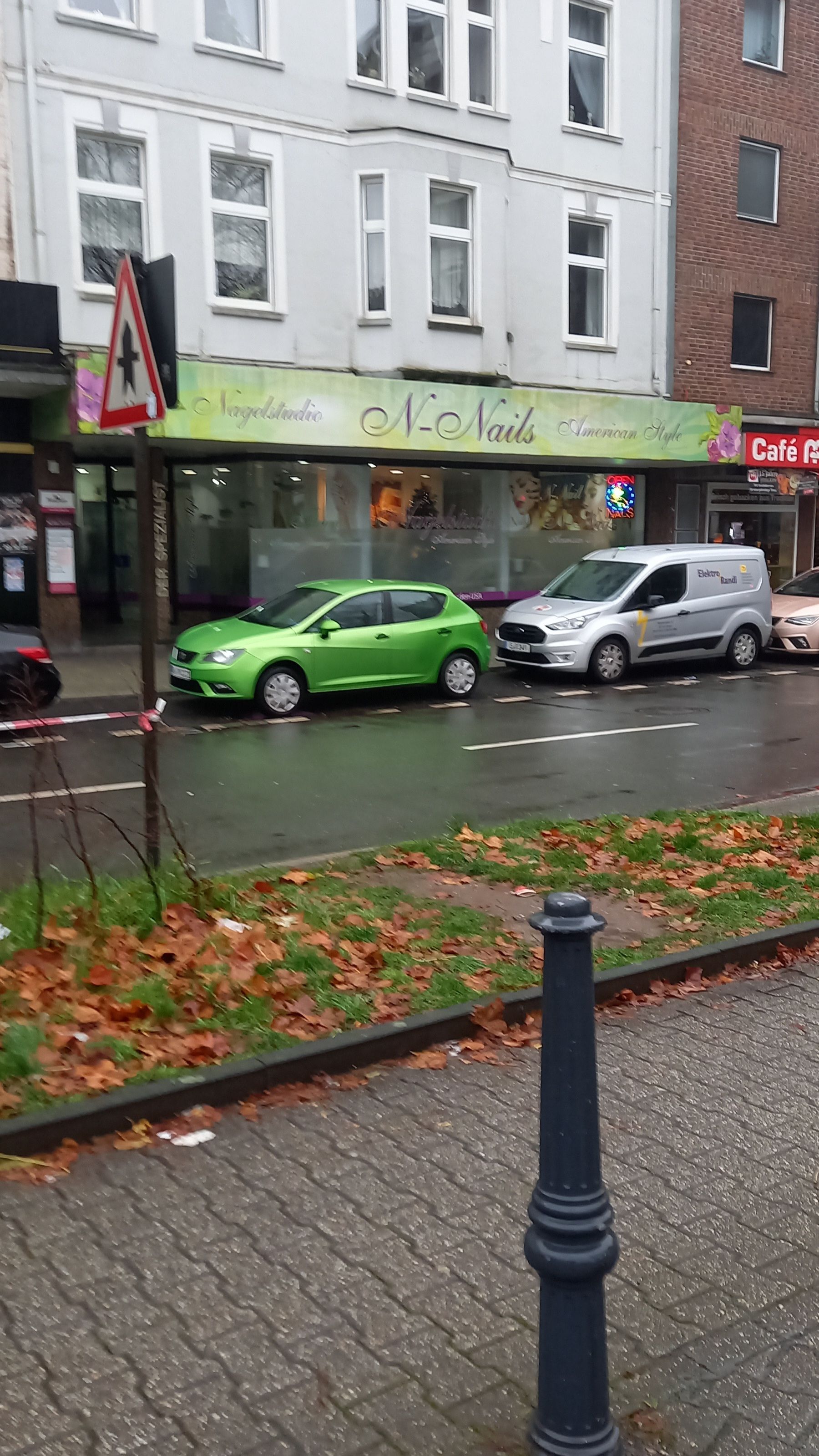 Duisburg Hamborn Alleestraße N-Nails
