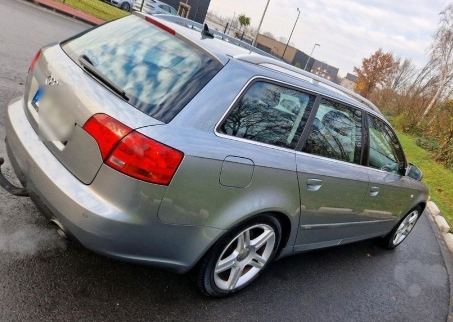 Audi A4-B7-Kombi-Baujahr 2007-Heck-Beifahrerseite