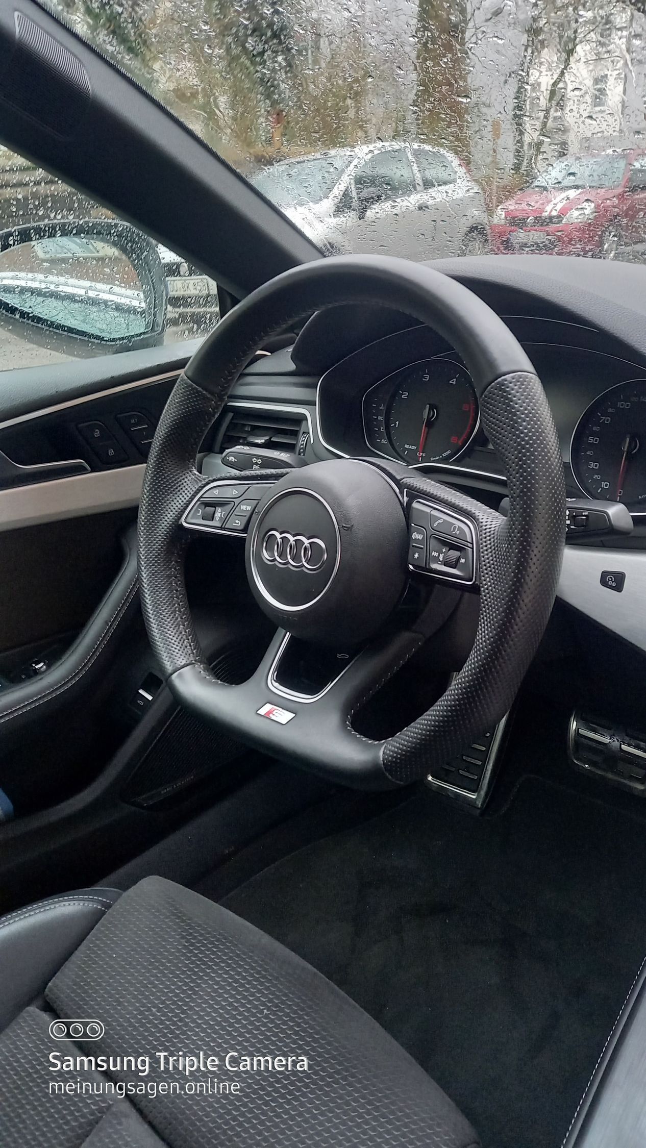 Audi A5 Baujahr 2019-Lederlenkrad