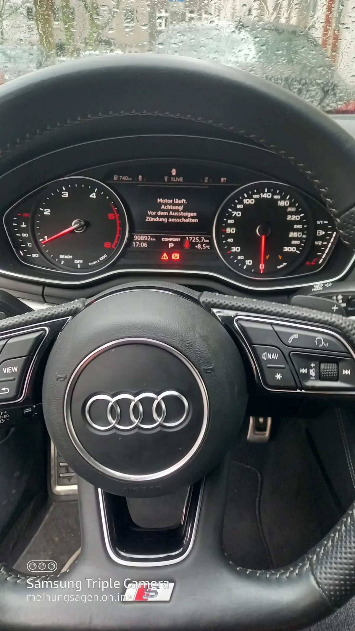 Audi A5 Limousine Weiß Baujahr 2019 - Sportlenker - Display