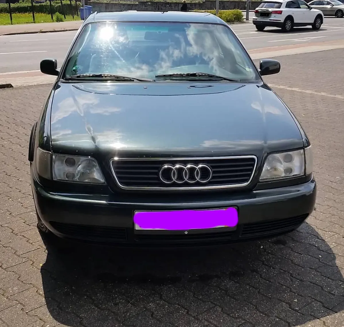 Audi A6 C4 V6 Grün Limousine Baujahr 1996 - Limousine - Front - Kennzeichen abgedeckt 