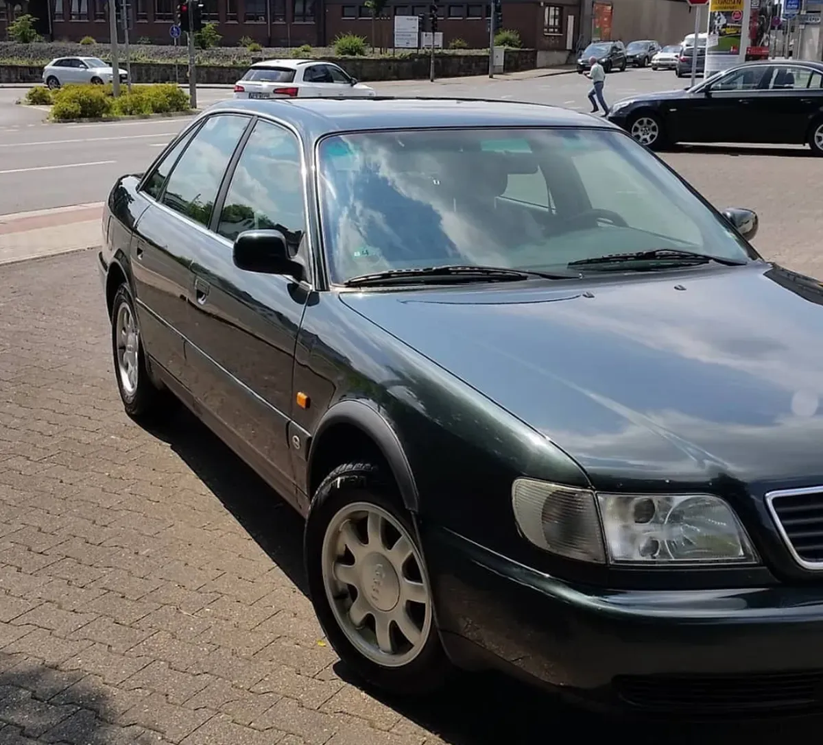 Audi A6 C4 V6 Grün Limousine Baujahr 1996 - Beifahrerseite Felgen - Türen