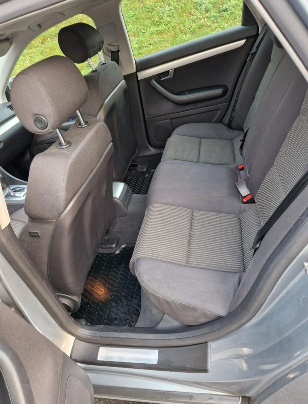 Audi A4 B7 Baujahr 2007 Kobi Diesel Sitze Hinten