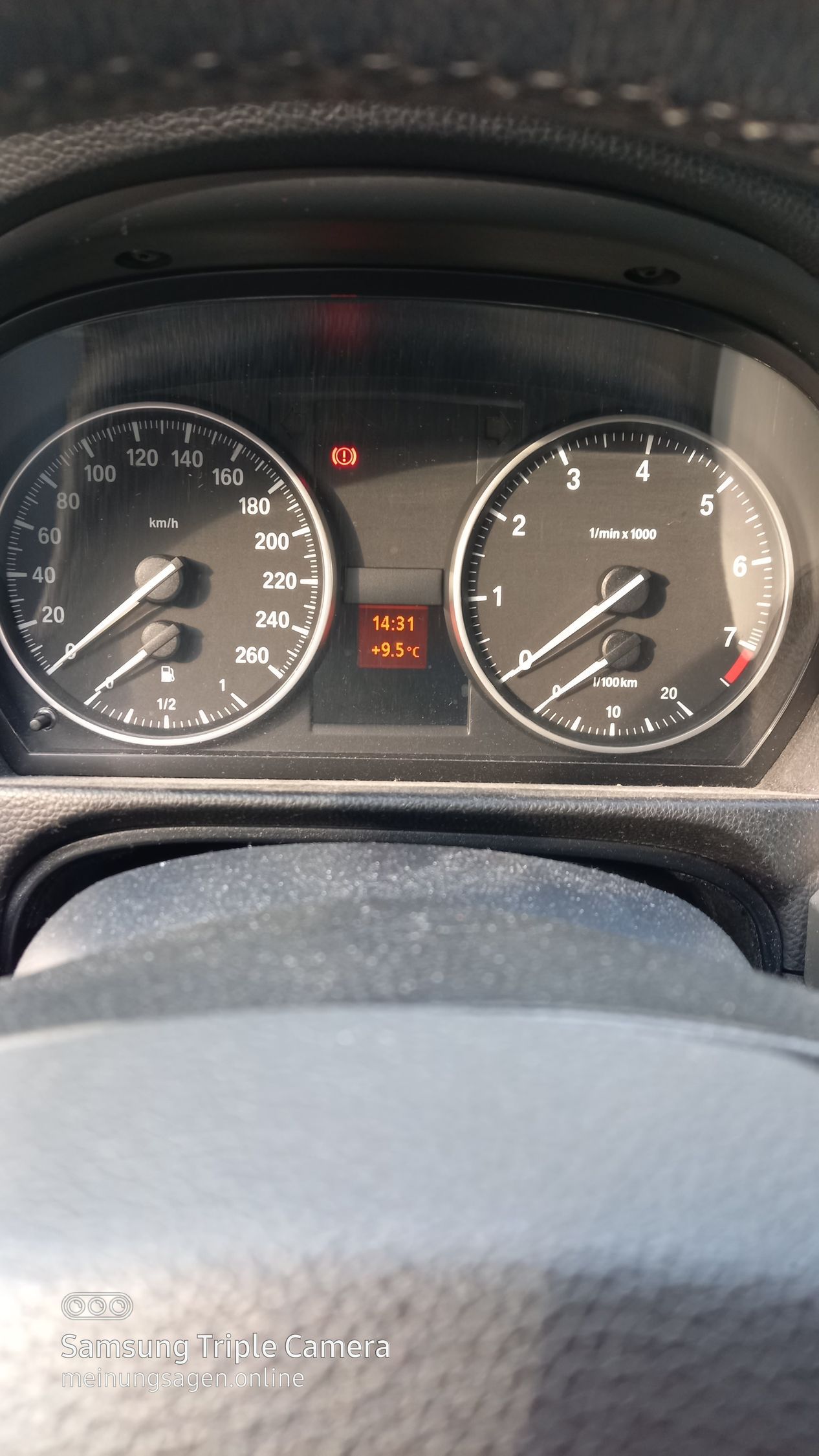 BMW 320i Limousine Baujahr 2008-Display Tacho-Lederlenker