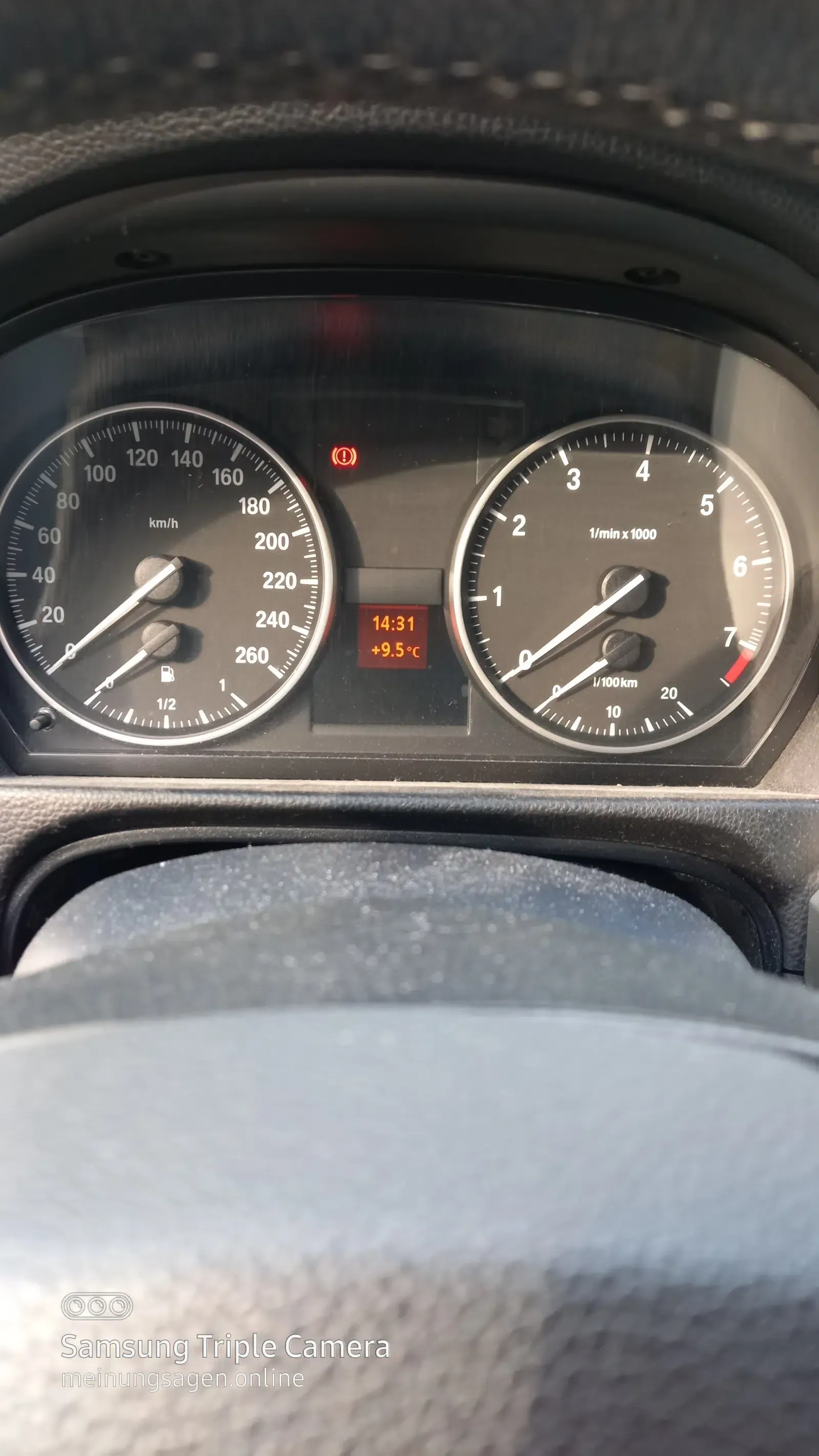 BMW 320i Limousine Baujahr 2008-Display Tacho-Lederlenker