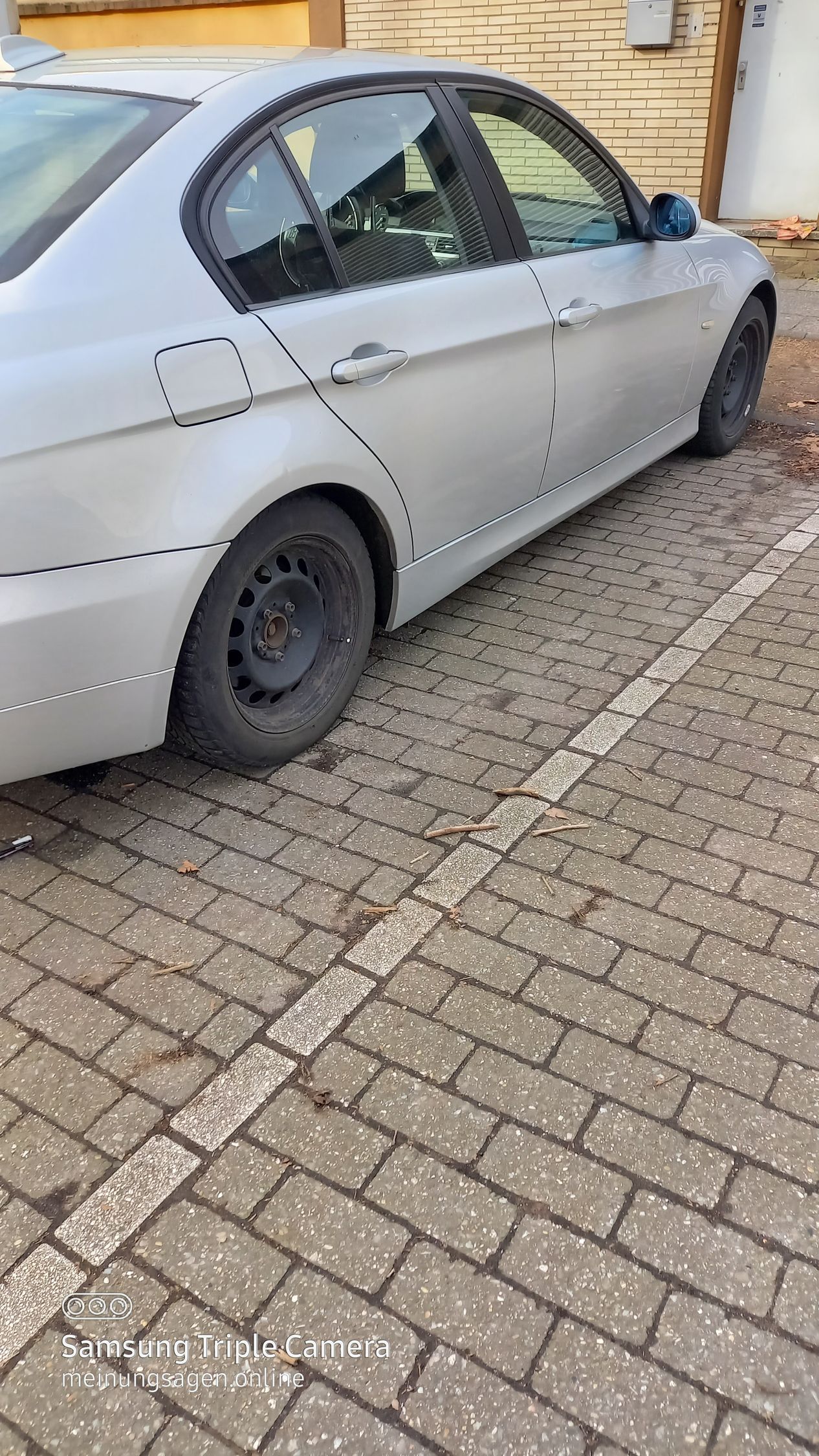 BMW 320i Limousine Silber Baujahr 2008 Beifahrerseite