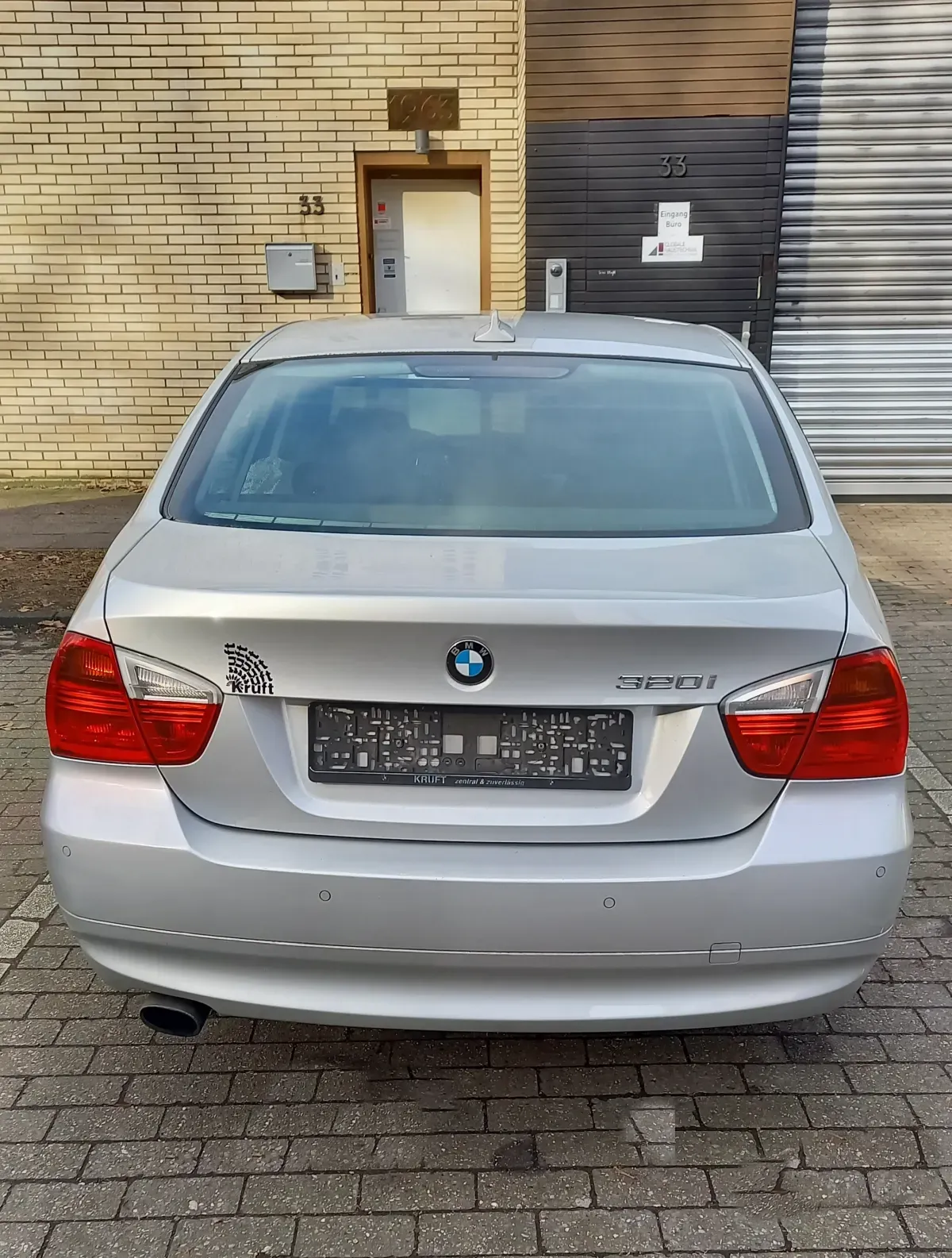 BMW 320i Limousine Silber – Baujahr 2008 – Heck